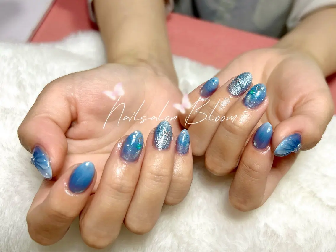 ネイル 水色 Nail Bloom横浜西口店のネイルデザイン