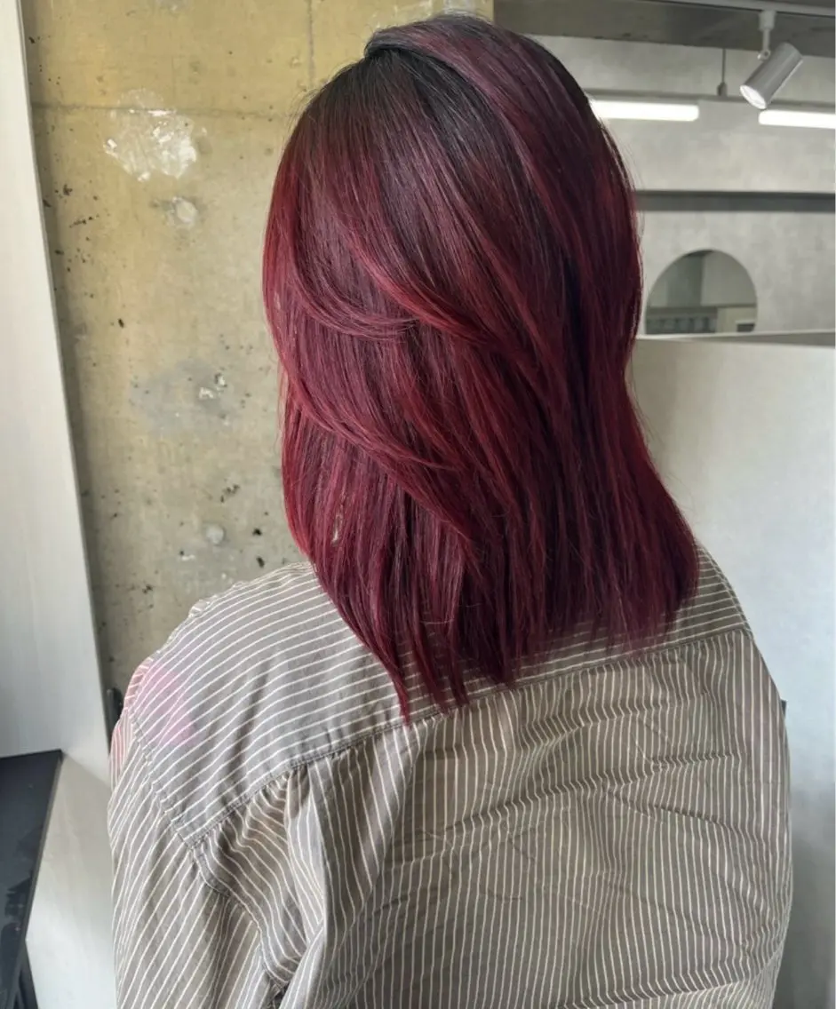 セミロング カラー レッドカラー anon Loemのヘアスタイル
