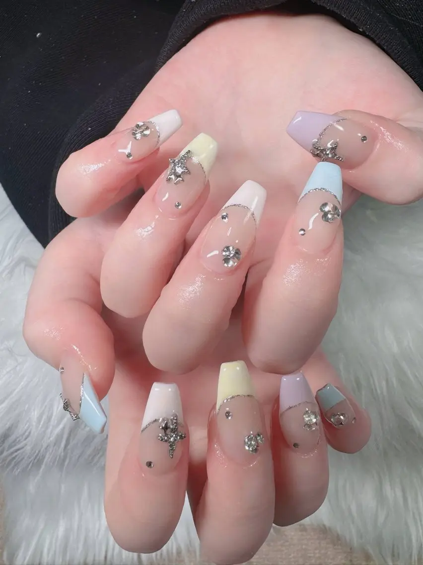 ネイル フレンチネイル ジェルネイル ガラスフレンチ ハロウィン ハート H.baby Nail Salonのネイルデザイン