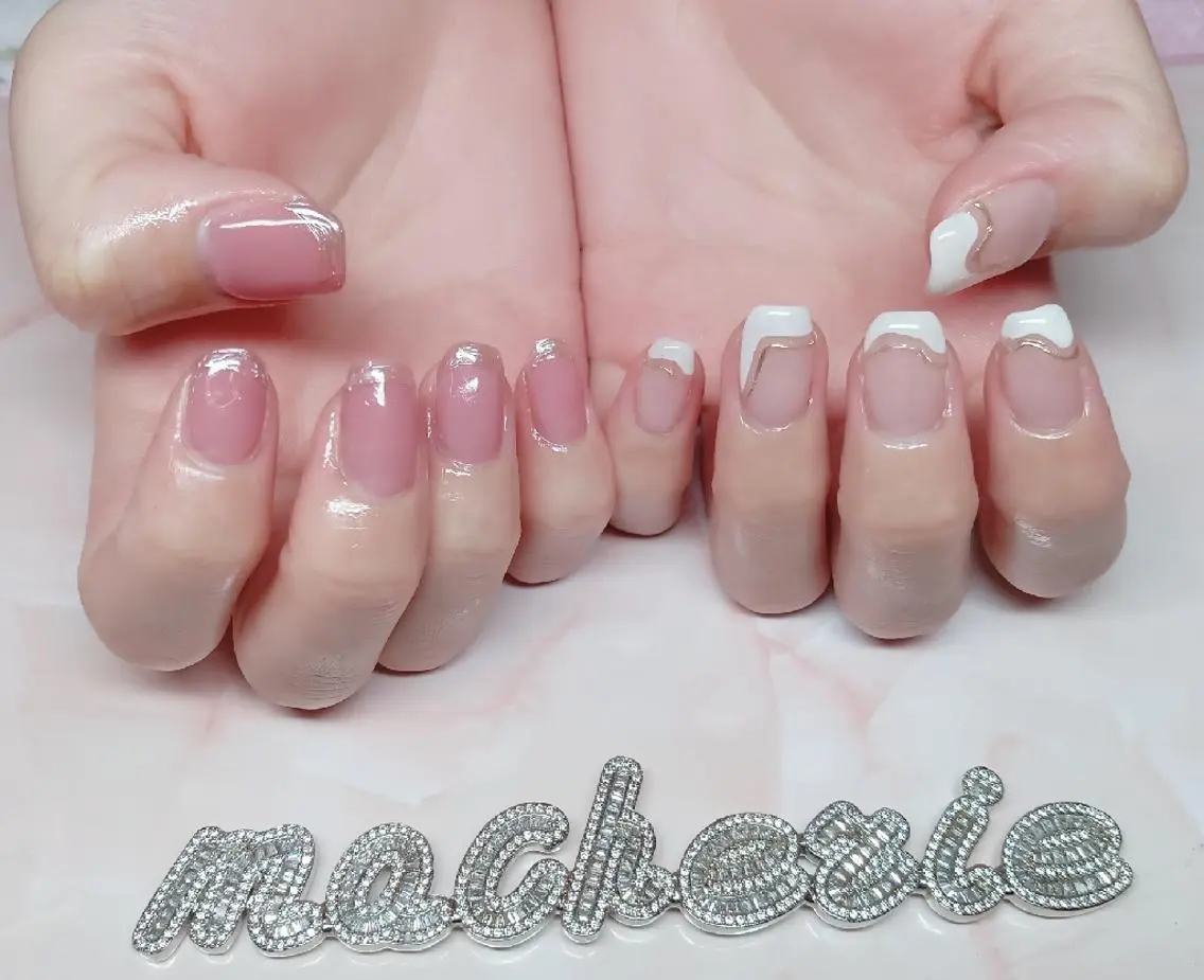 ネイル オーロラネイル フレンチネイル ハンドネイル Nail Salon macherieのネイルデザイン