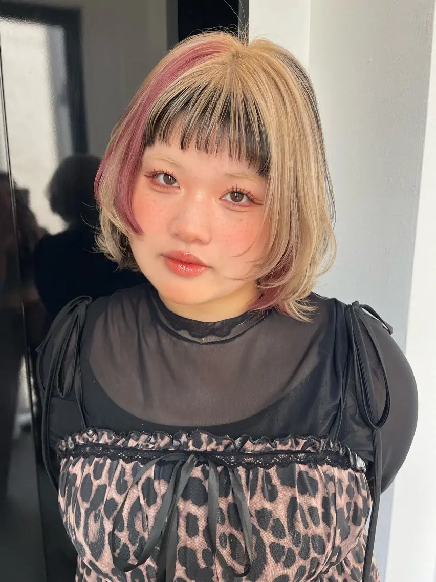 ミディアム カラー ボブ ウルフカット カット ヘアカラー YUI/ ブリーチカラー🌷のヘアスタイル