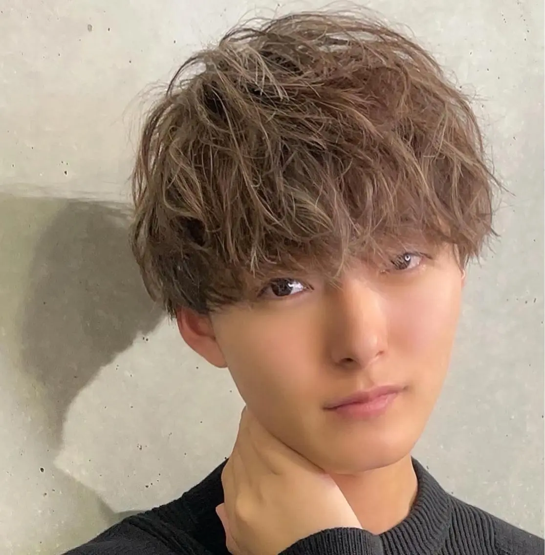 メンズ メンズハイライト マッシュ メンズパーマ カット パーマ トリートメント ヘアセット メンズパーマの達人 KAITOのヘアスタイル