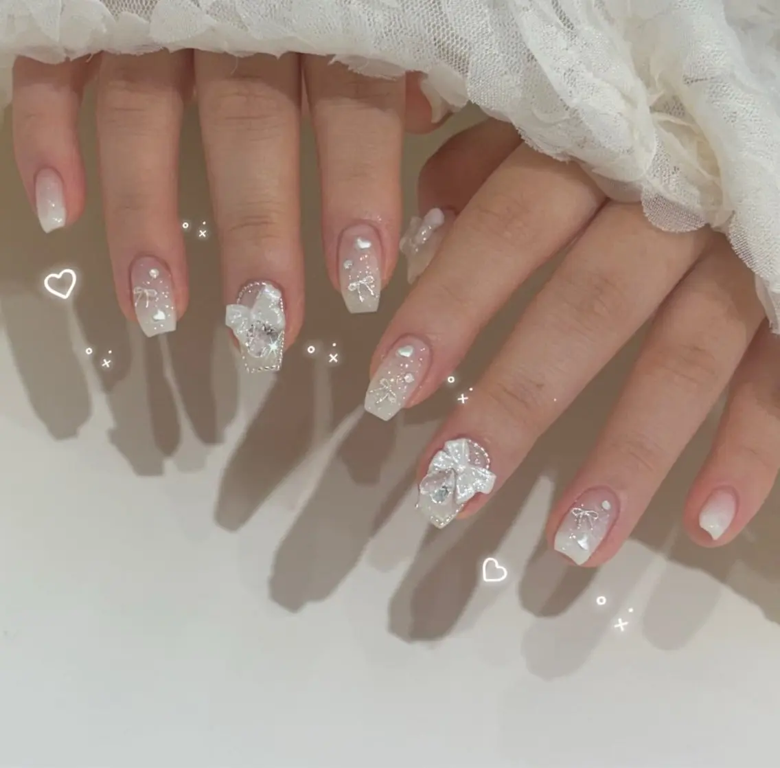 ネイル フレンチネイル キラキラネイル マグネットネイル ミラーネイル ニュアンスネイル ハンドネイル Tira Nailのネイルデザイン