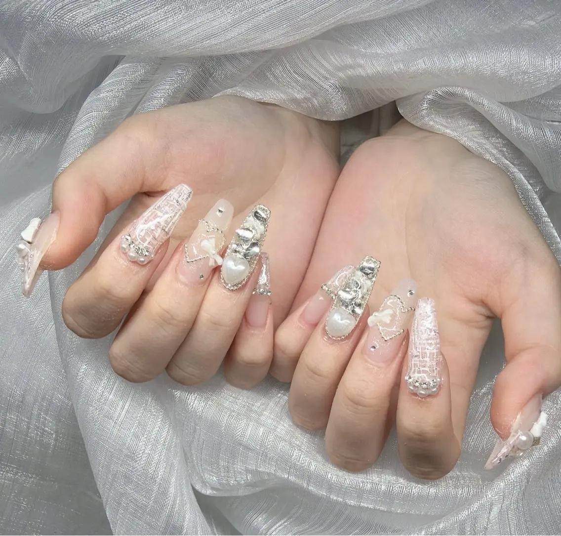 ネイル ハンドネイル Lee Nailsのネイルデザイン