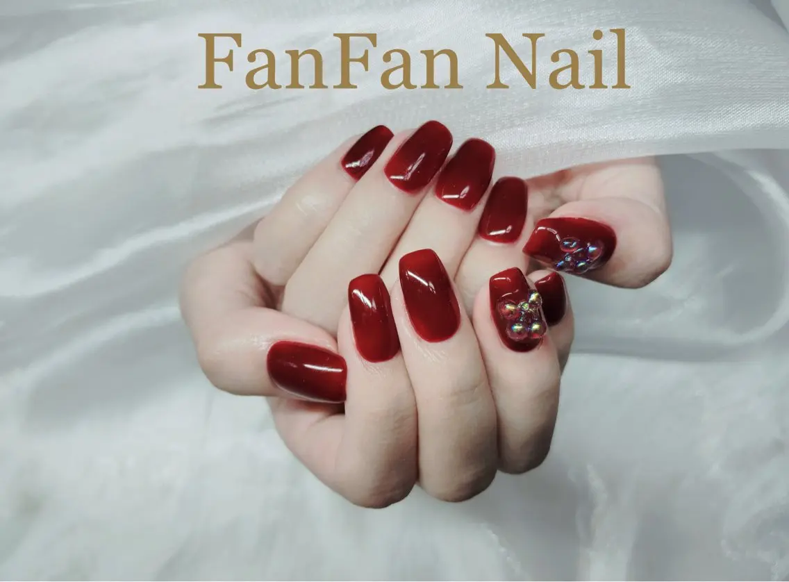 ネイル アートネイル オーロラネイル ガーリー キラキラネイル 韓国ネイル Mio NailsalonUのネイルデザイン