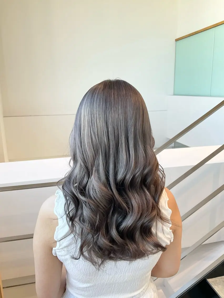 セミロング カラー グレージュ ヘアカラー トリートメント ヘアセット yoshi ☆のヘアスタイル