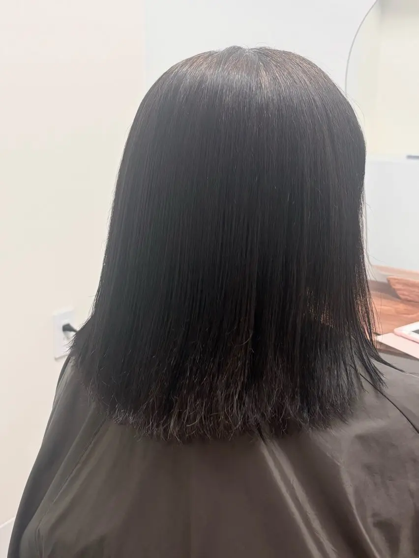 ミディアム ✂️ アンリのヘアスタイル