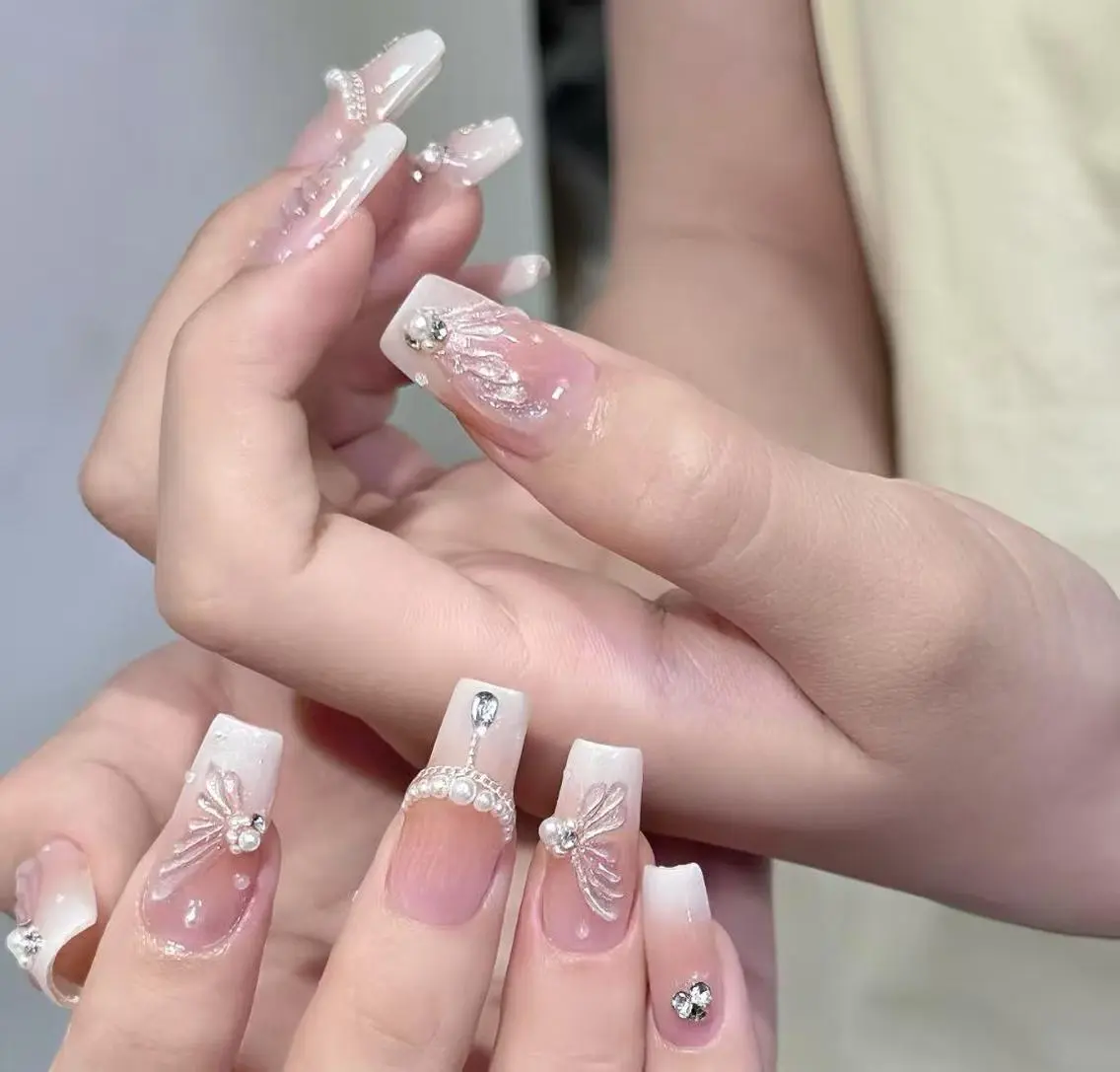 ネイル ハンドネイル 🎀 Ayaka_nailのネイルデザイン