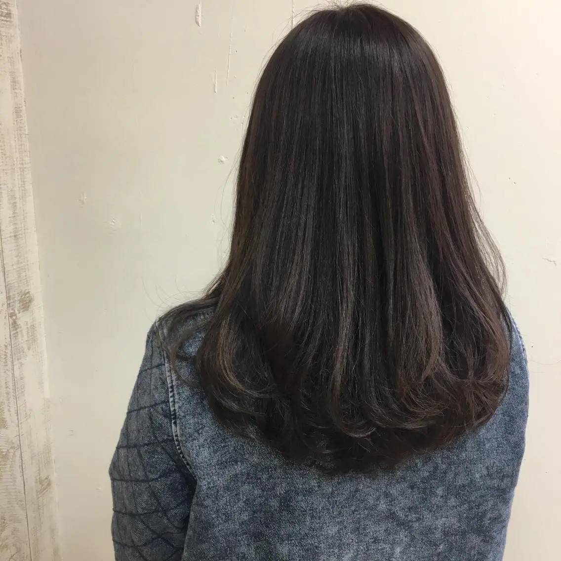 セミロング タナカ タクヤのヘアスタイル