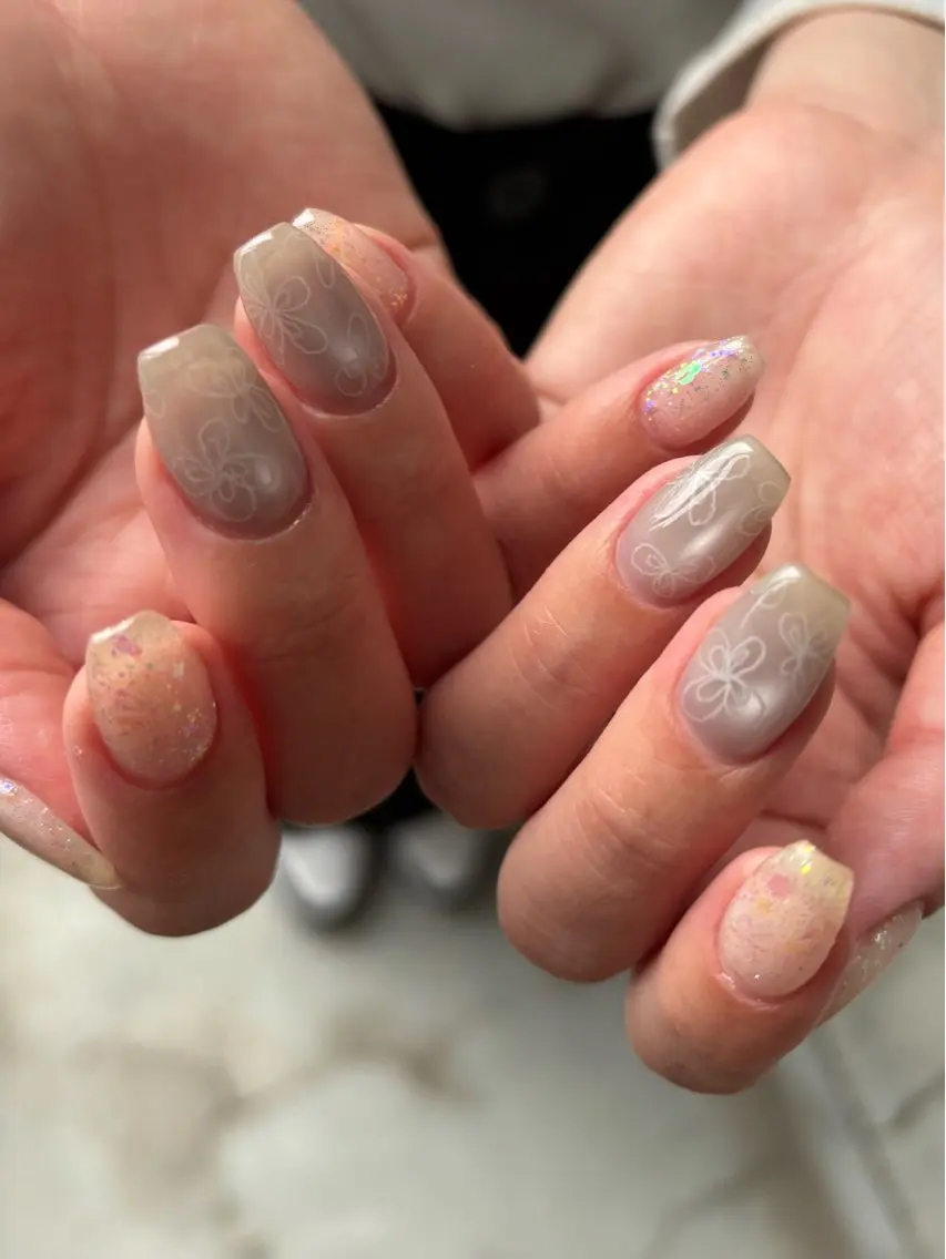 ネイル Manon Tomiのネイルデザイン
