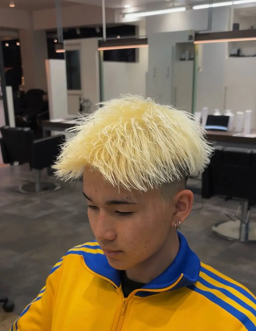 U25限定‼️メンズカット×ブリーチ×トリートメント🔥の写真