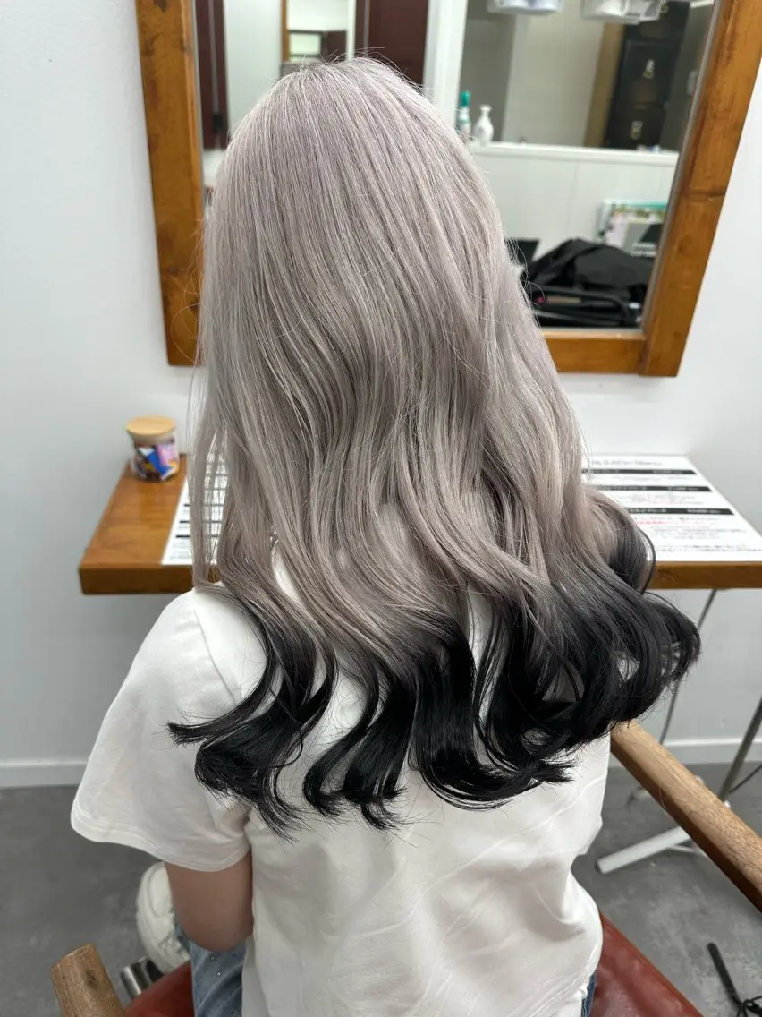 セミロング カラー ブリーチ ケアブリーチ デザインカラー トリートメント ヘアカラー ブリーチ/ハイトーン 名古屋栄/SHIONのヘアスタイル