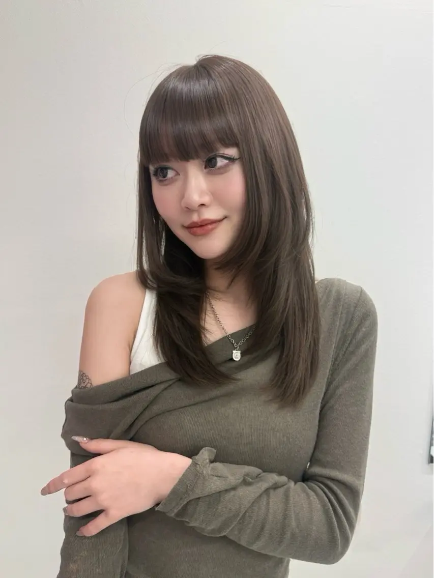 セミロング カット ヘアカラー トリートメント NAMI/似合わせ/ ハイトーン/レイヤーのヘアスタイル