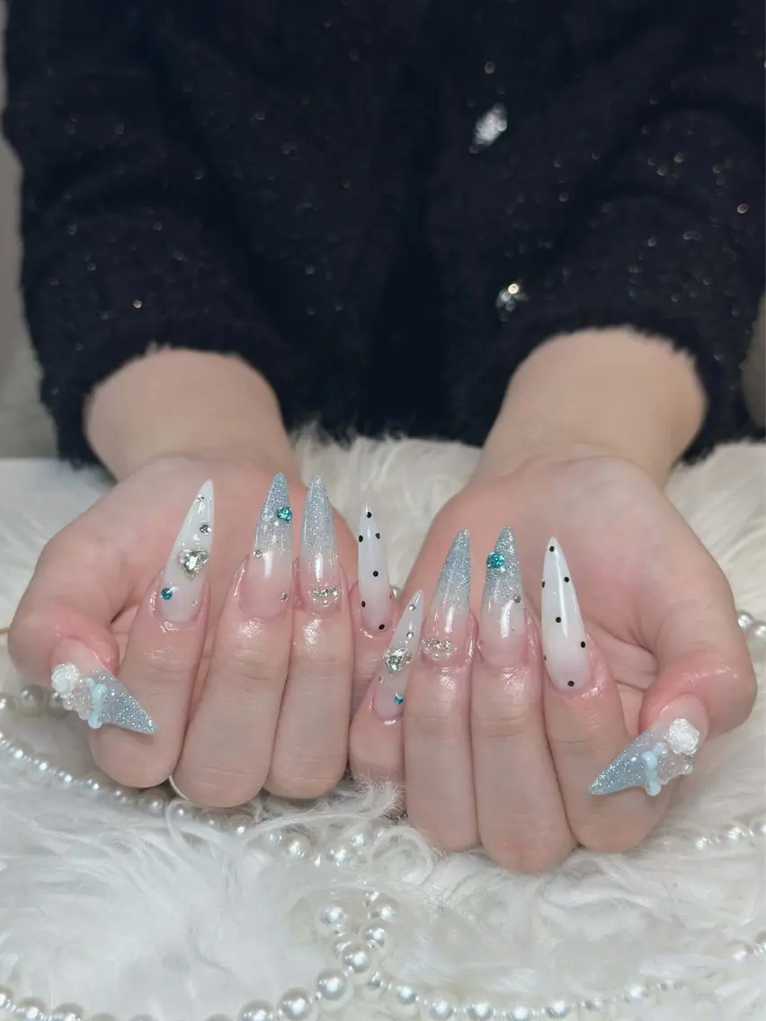ネイル チークネイル ドット フレンチネイル グラデーション ハート ハンドネイル Julli NailStudioのネイルデザイン