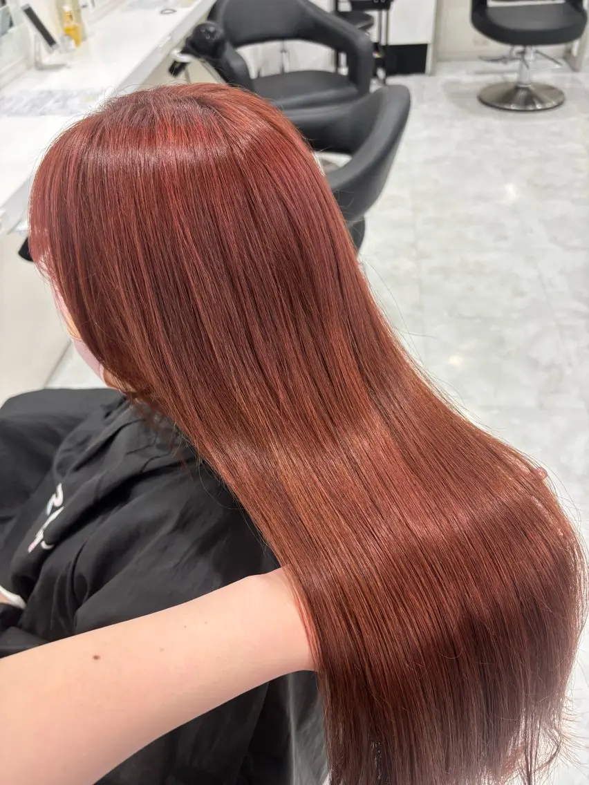 ロング ヘアカラー トリートメント ヘアセット 赤髪/ワインレッド/ 韓国系 まなかのヘアスタイル