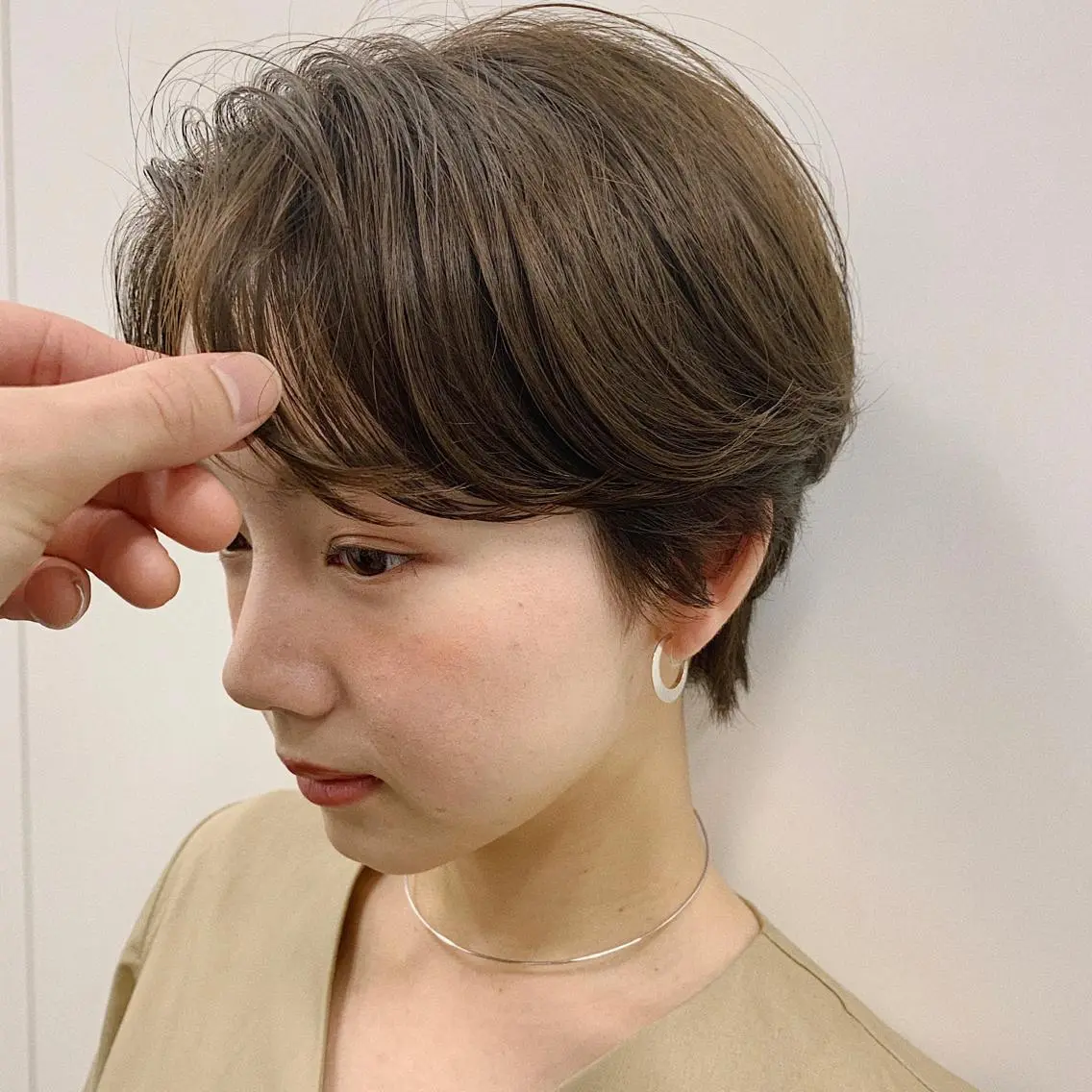 ショート カラー パーマ ヘアアレンジ ハンサムショート ショートヘア 小顔カット カット ヘアセット 松田 亮葉のヘアスタイル