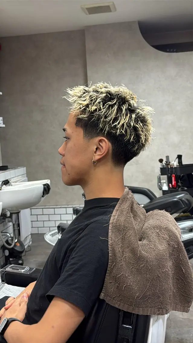 ショート パーマ メンズ カット パーマ ヘアセット 松坂 祐斗のヘアスタイル