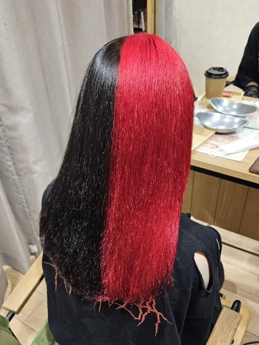 ロング カラー デザインカラー ヘアカラー トリートメント Miuri/ミユリ 柔らかい雰囲気ヘアのヘアスタイル