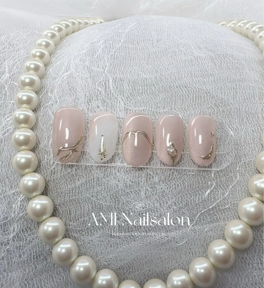 ミディアム ハンドネイル AMI Nailsalonのネイルデザイン
