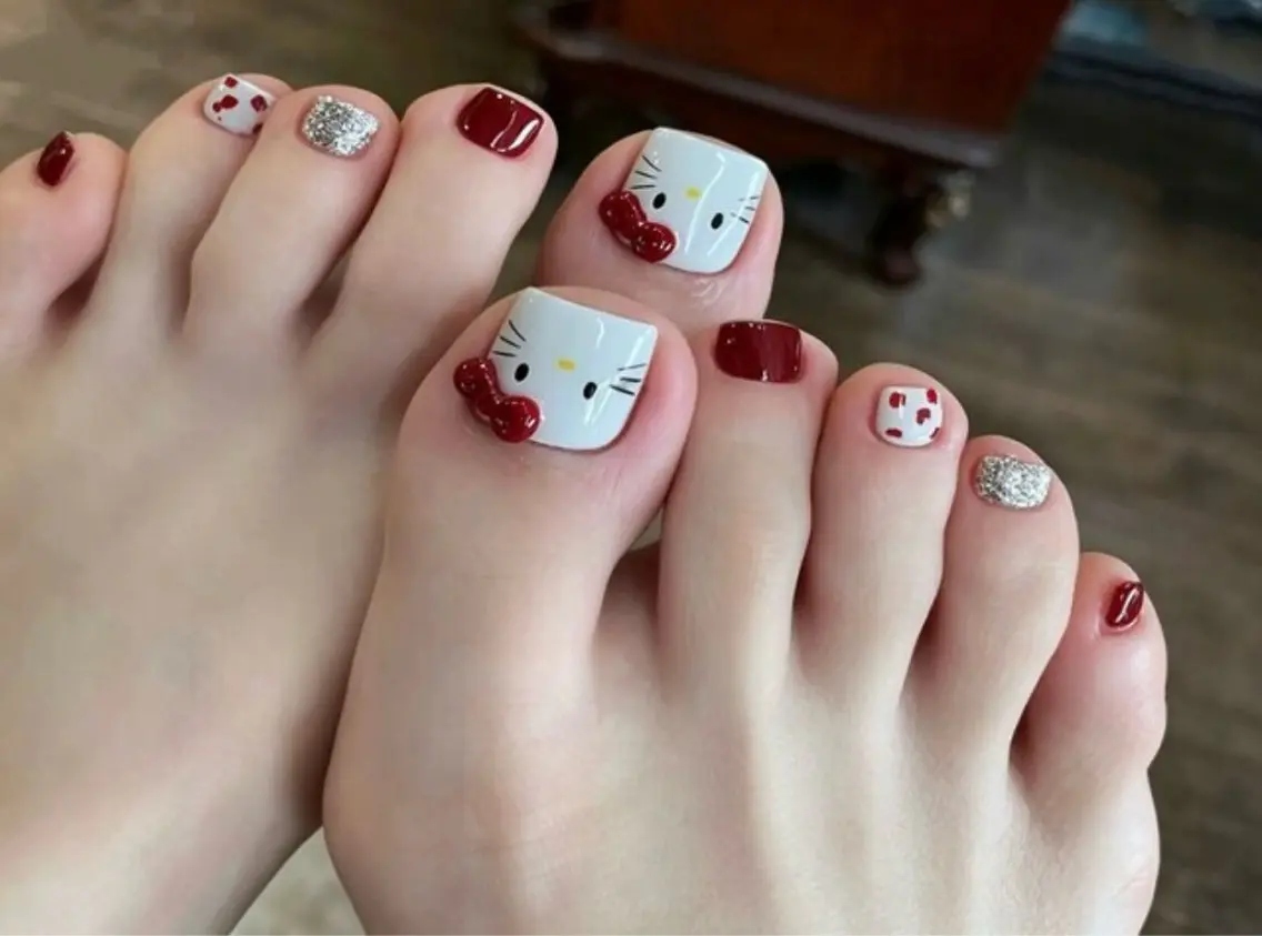 ネイル フットネイル H3 Nail Miniのネイルデザイン