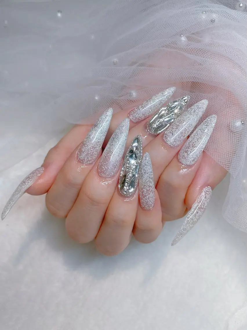 ネイル ハンドネイル I-nail Moeのネイルデザイン