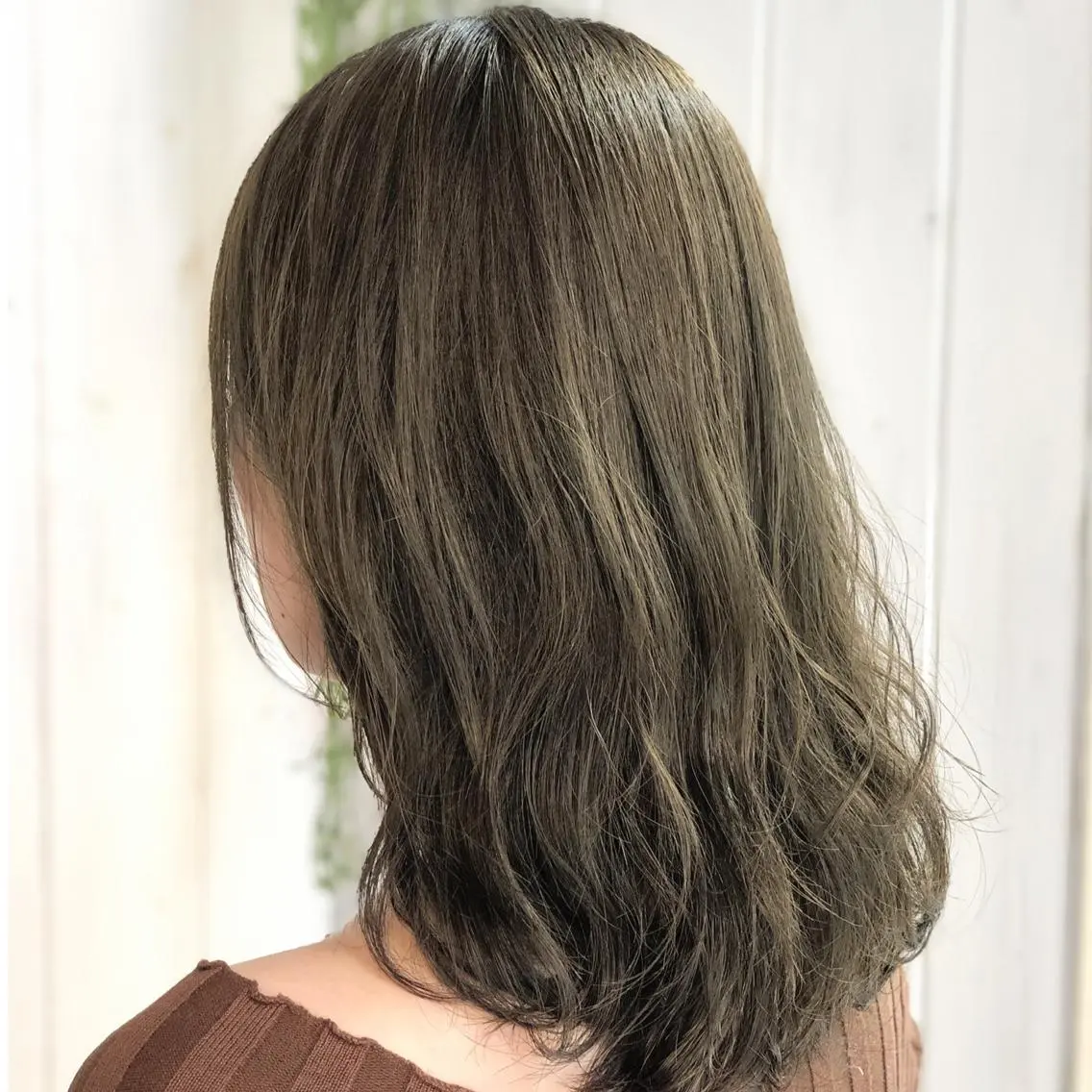 ショート カラー グレージュ オリーブグレージュ オリーブグレー 縮毛矯正⭐️ TAKAHIROのヘアスタイル