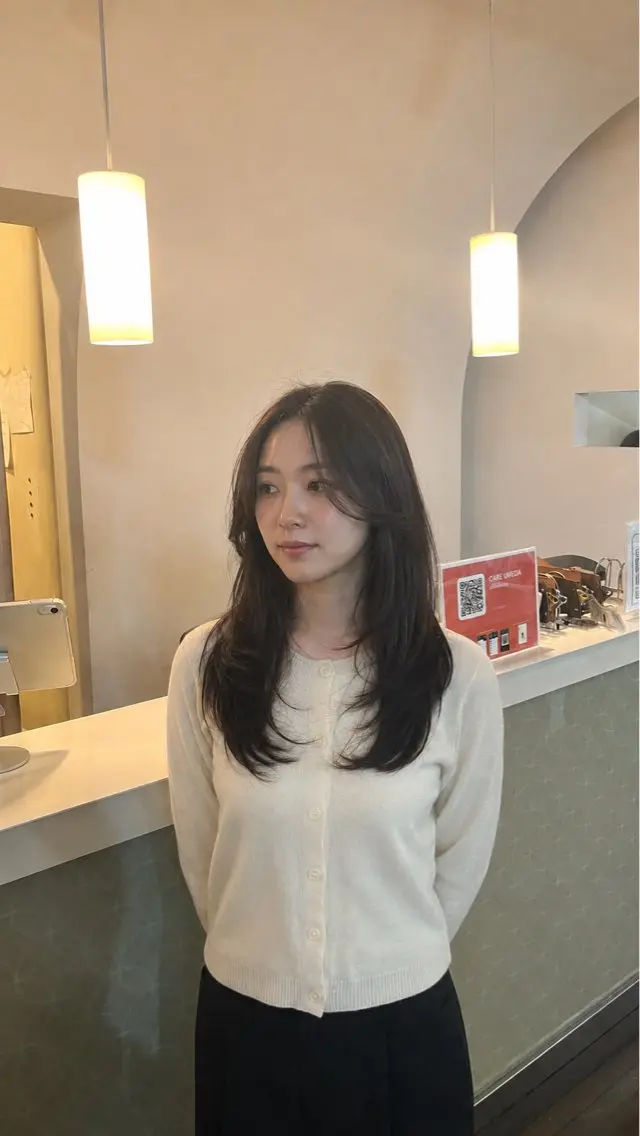 セミロング 清水 柊人のヘアスタイル