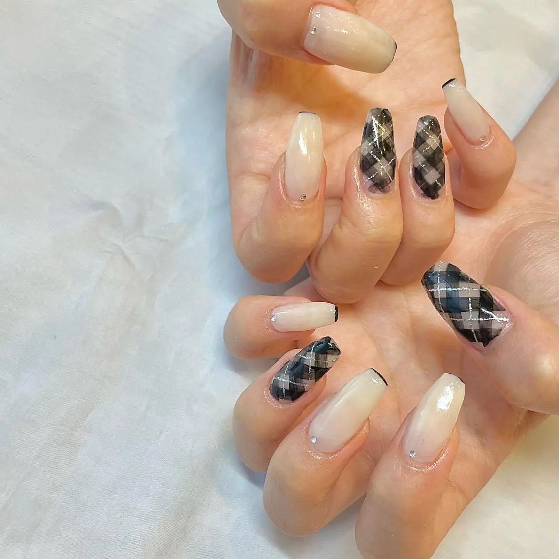 ロング カラー パーマ ヘアアレンジ メンズ キッズ ネイル マツエク・マツパ アイブロウ el. by Aoのネイルデザイン