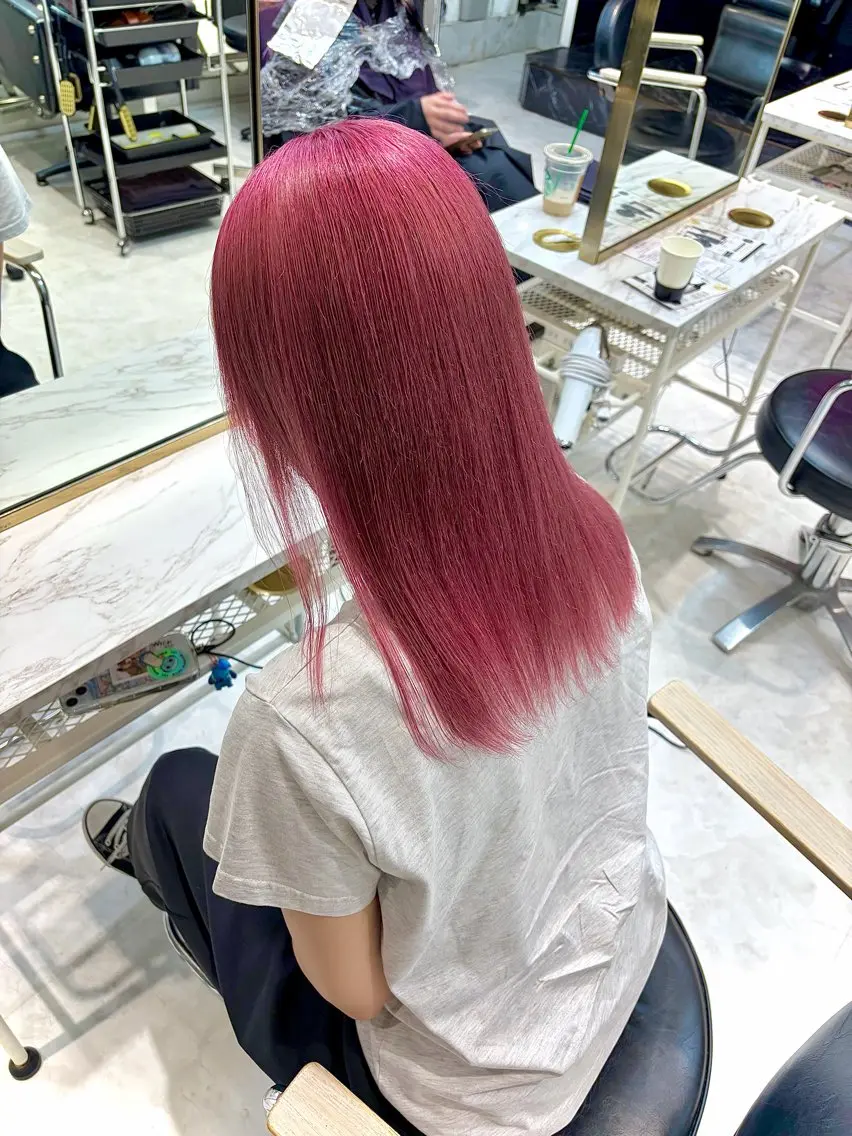 セミロング カラー ヘアアレンジ カット ヘアカラー トリートメント ヘアセット 🩶【推しハイトーン 】yuzu🩶のヘアスタイル