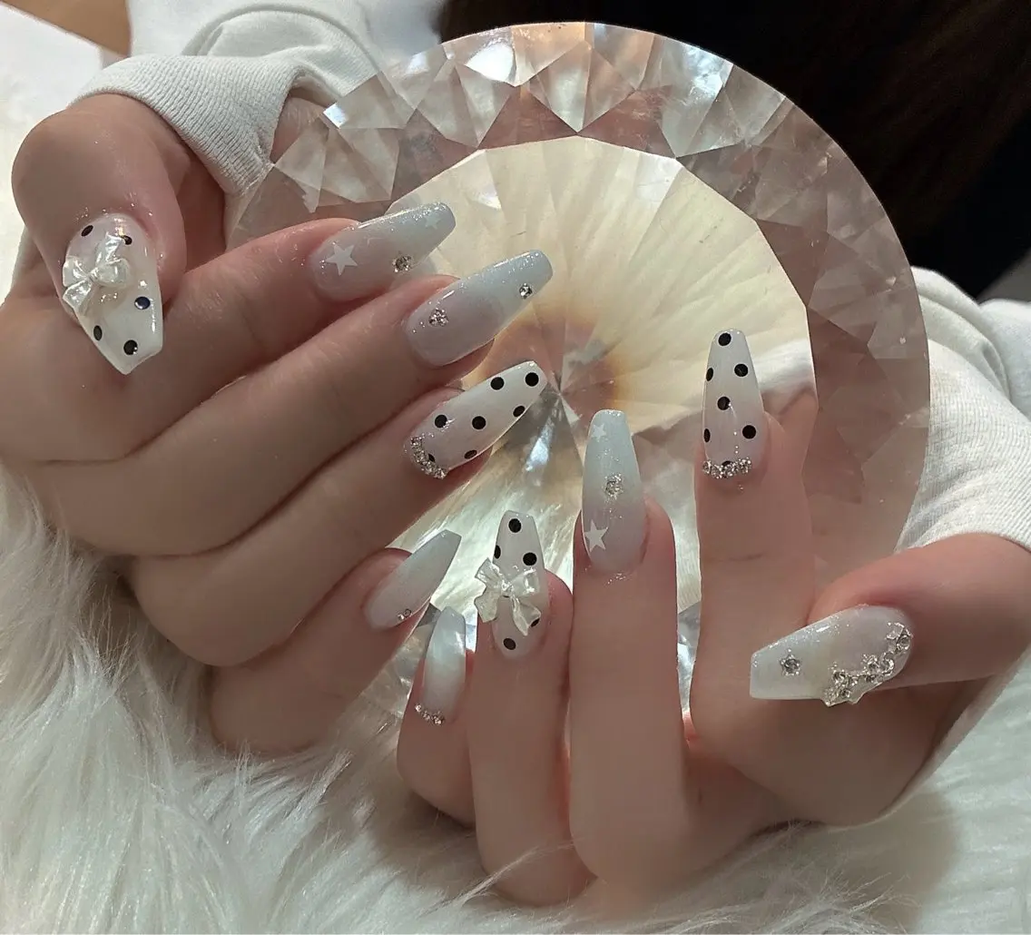 ネイル ハンドネイル LoaChaton kaeのネイルデザイン