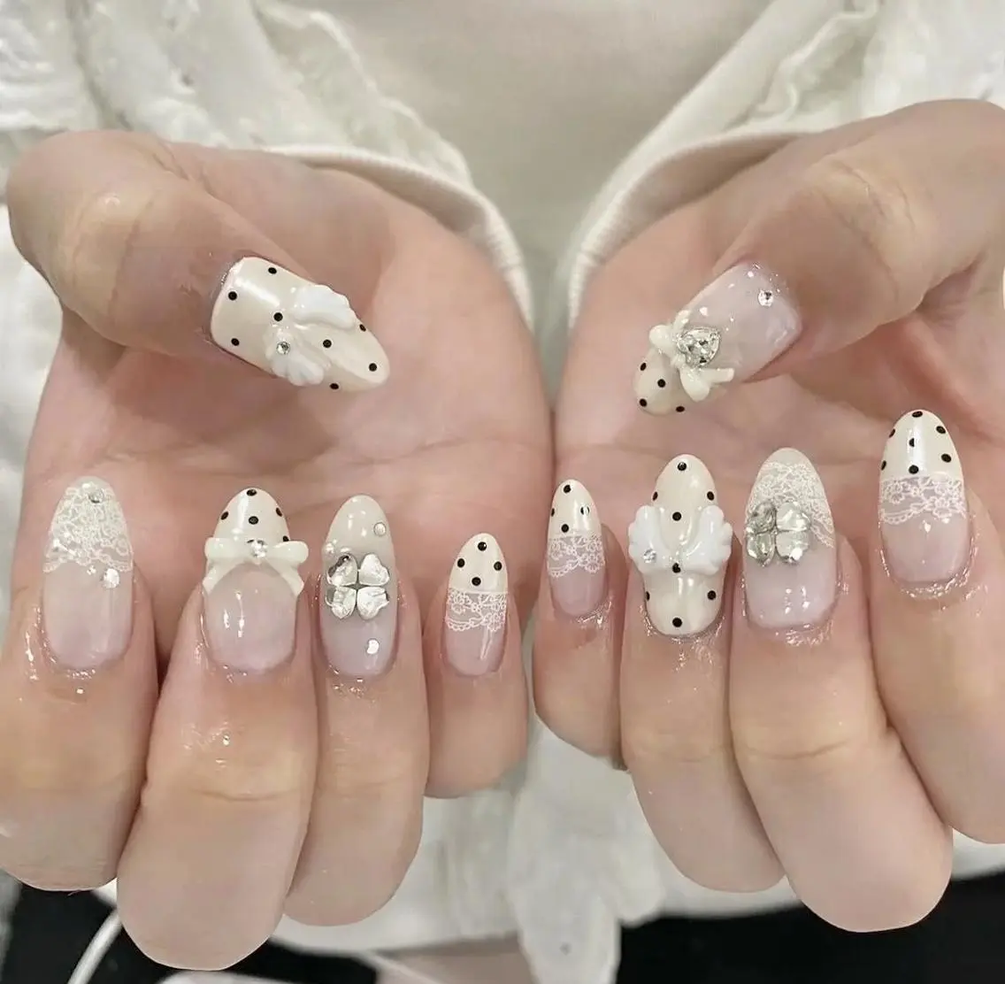 ネイル 長さ出し フレンチネイル グラデーション 卒業式 マグネットネイル ハンドネイル MIHANA SAKURAのネイルデザイン