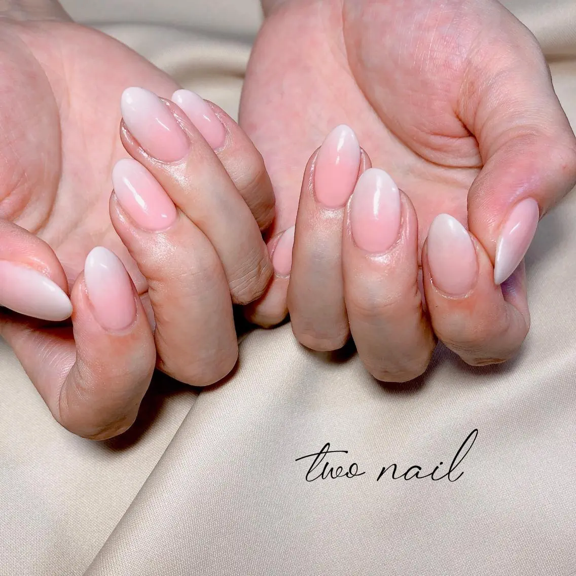 ネイル アートネイル フットネイル ハート ニュアンスネイル ホワイト two nailのネイルデザイン