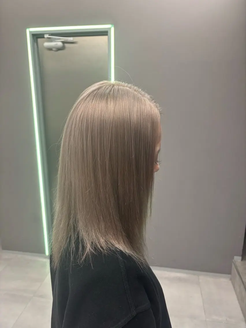 ミディアム ヘアカラー 酒井 剛喜のヘアスタイル