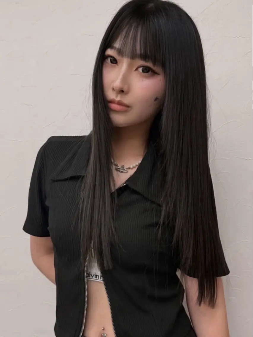 セミロング 艶髪施術 関谷ヒュウのヘアスタイル