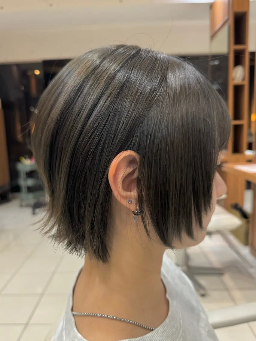 ショート 髪質改善×白髪ぼかし 美容師✂️武澤龍賀のヘアスタイル
