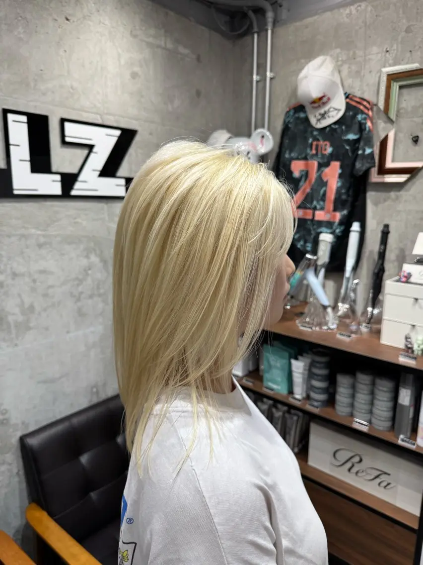 カラー ブリーチ ブロンド ホワイトブロンド ヘアカラー ホワイトブロンド RIKUTOのヘアスタイル