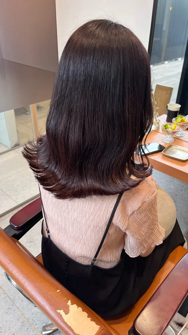 ミディアム カラー カット ヘアカラー トリートメント 大人girly🛋️ 🤍yukakoのヘアスタイル
