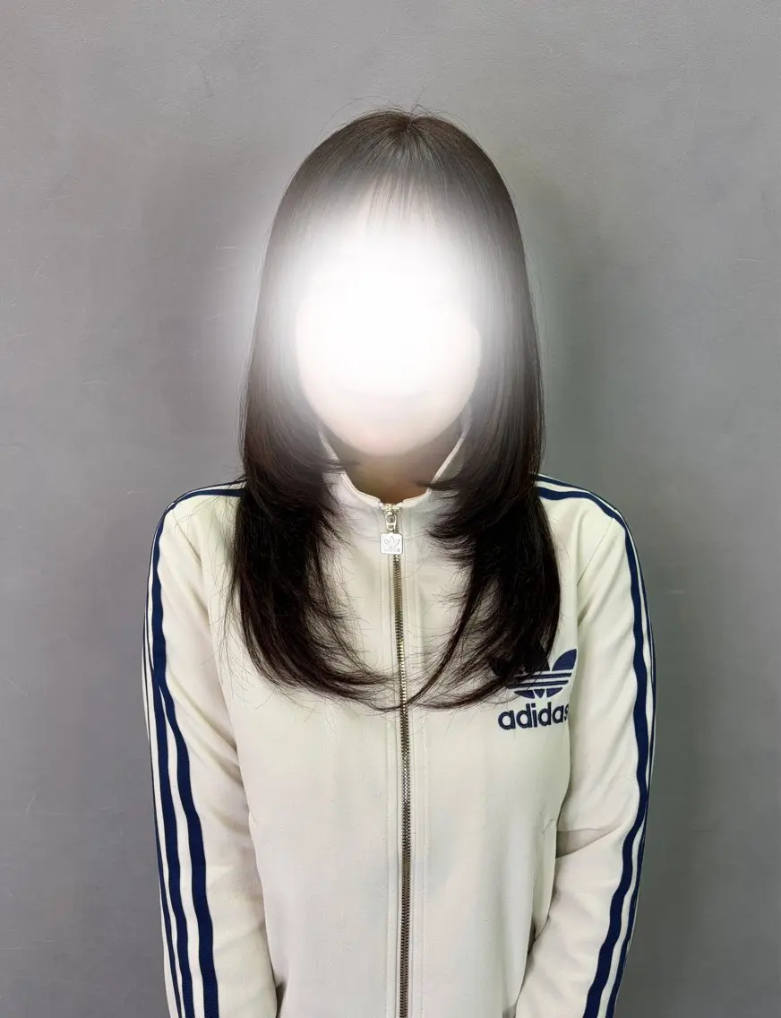ロング レイヤーカット 深みモテカラー˚✧ YUKAのヘアスタイル
