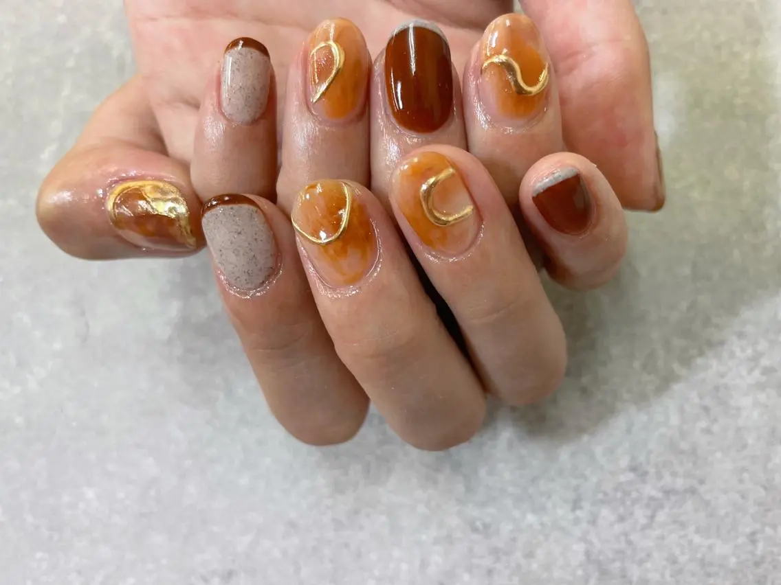 ネイル ブラウン フレンチネイル ミラーネイル ニュアンスネイル ハンドネイル foglia❁. ⌇imamuraのネイルデザイン