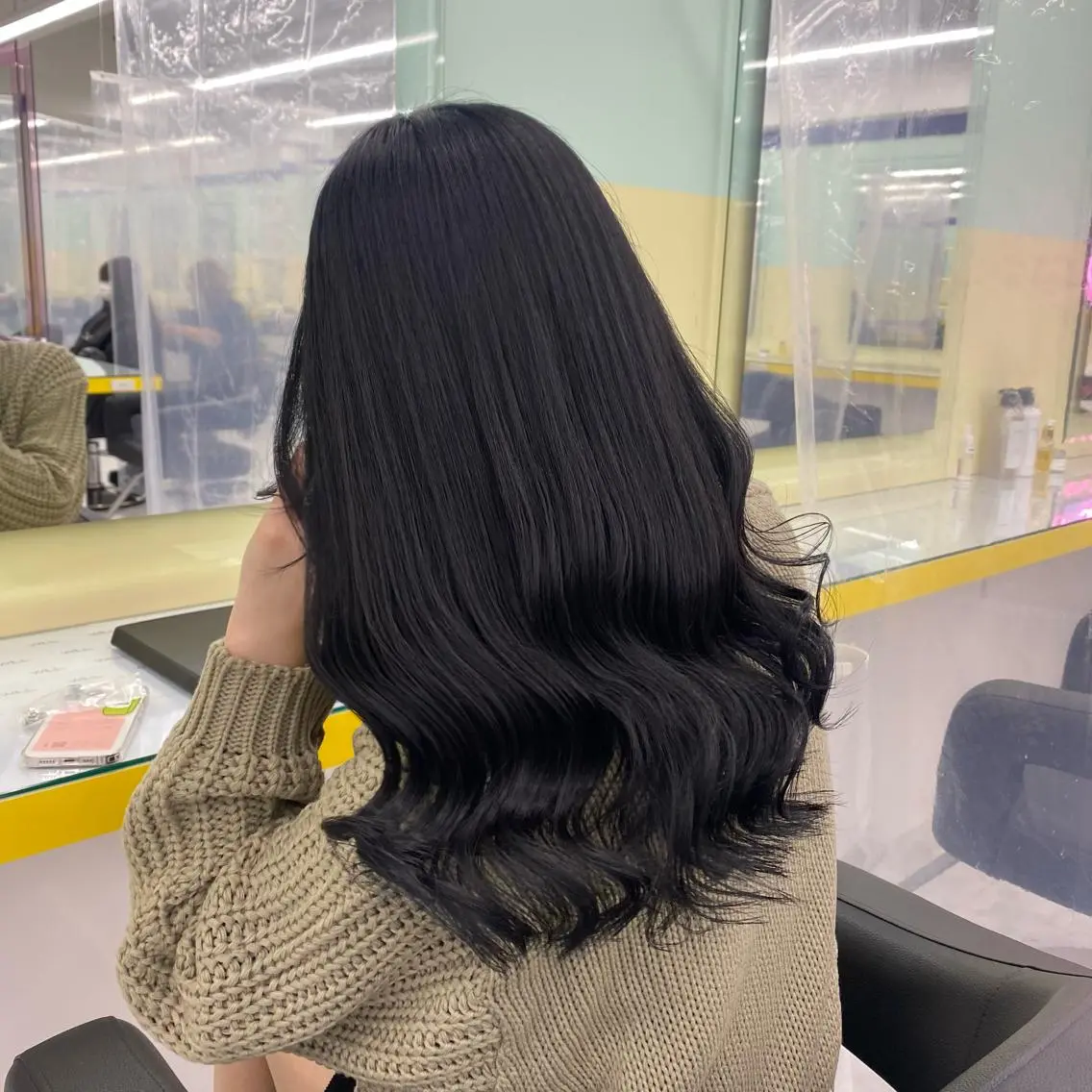 セミロング カラー ヘアアレンジ ヘアカラー トリートメント mai🍑暖色カラー /レイヤー💖のヘアスタイル