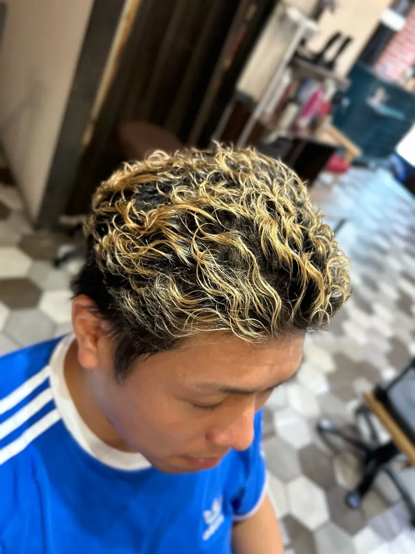 パーマ メンズ メンズパーマ パーマ 🌈ハイトーン🌈/ 梅田/堀江輝起のヘアスタイル