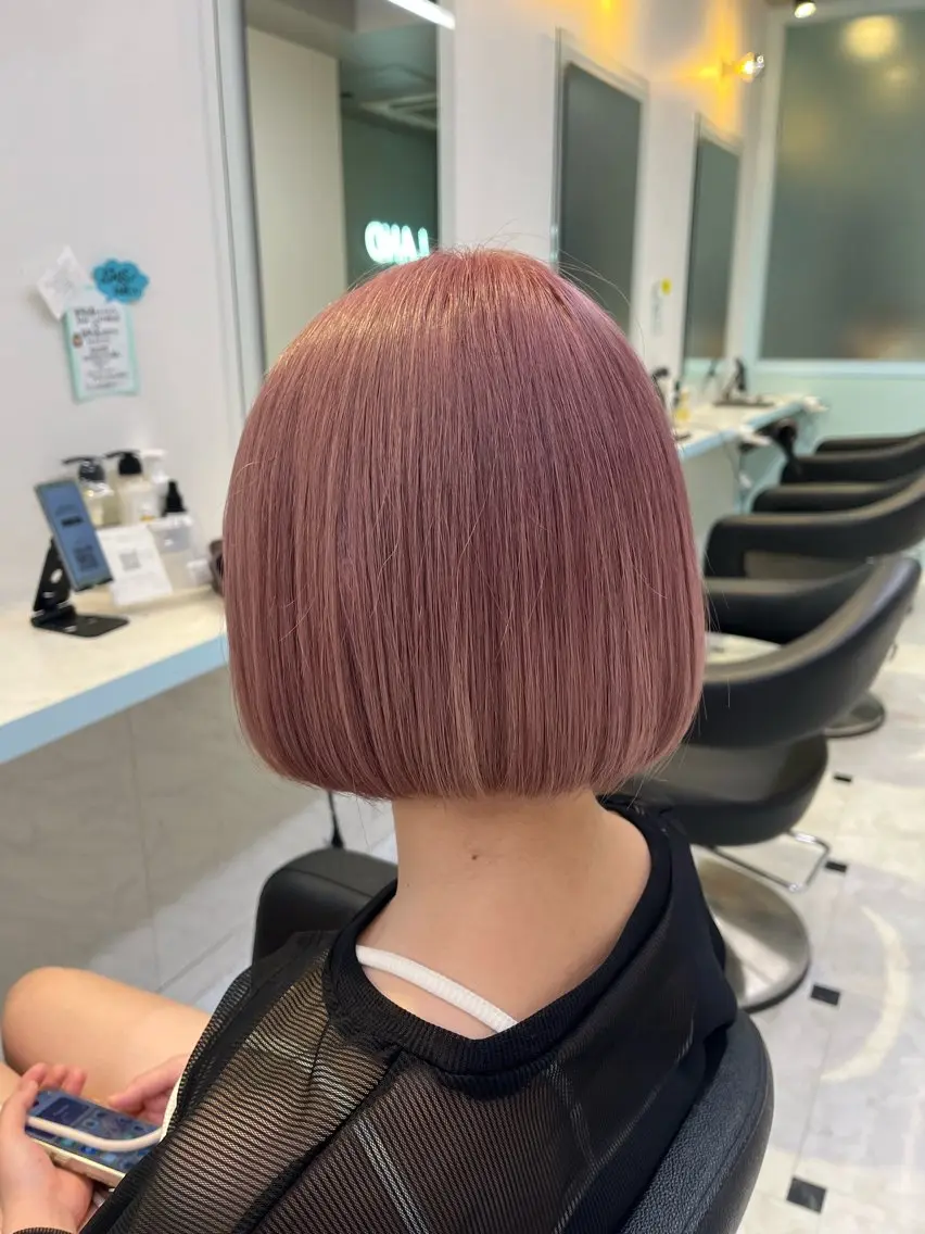 ショート カラー ブリーチカラー 🩵MIZUKIのヘアスタイル