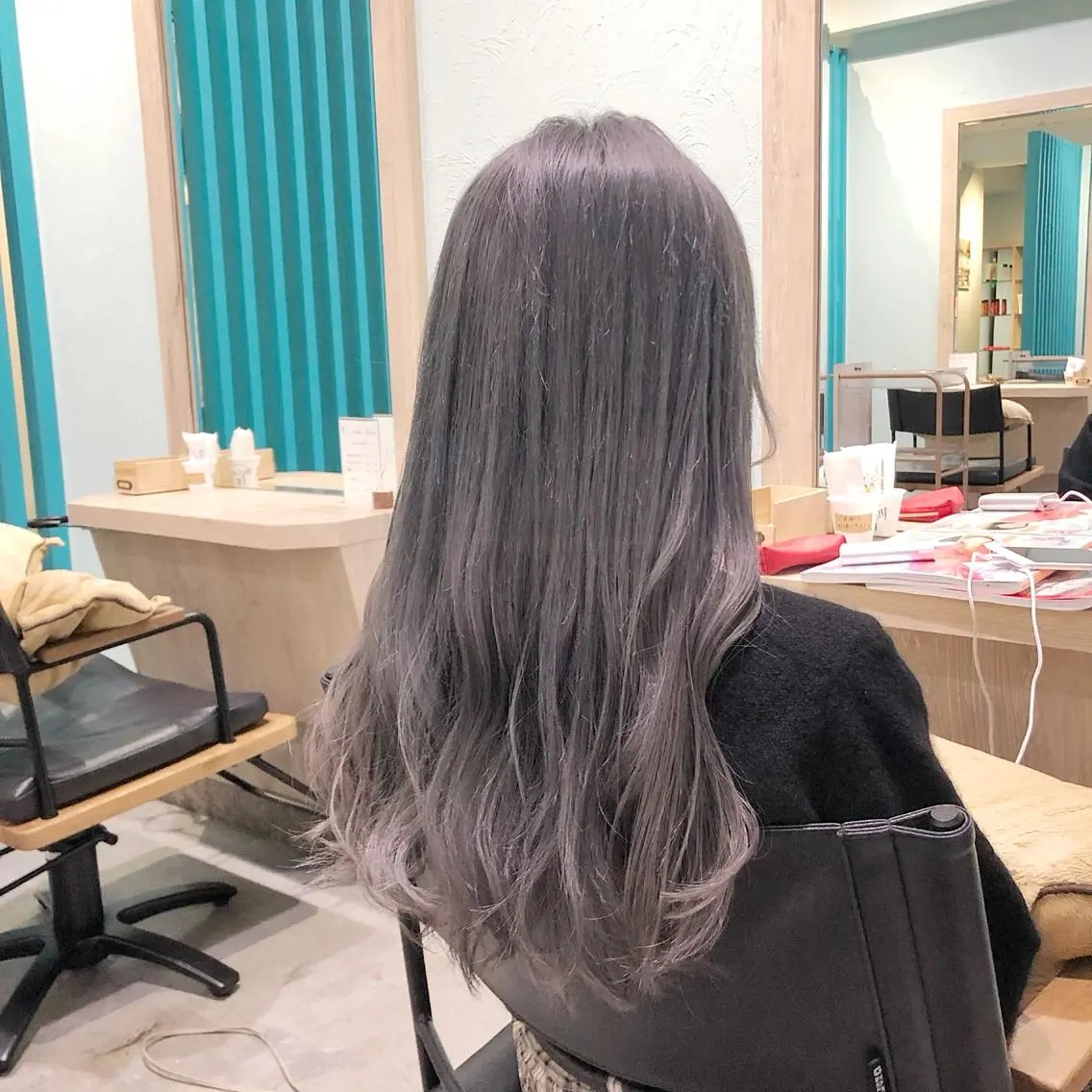 カラー 透明感カラー シルバー 千葉 大聖のヘアスタイル