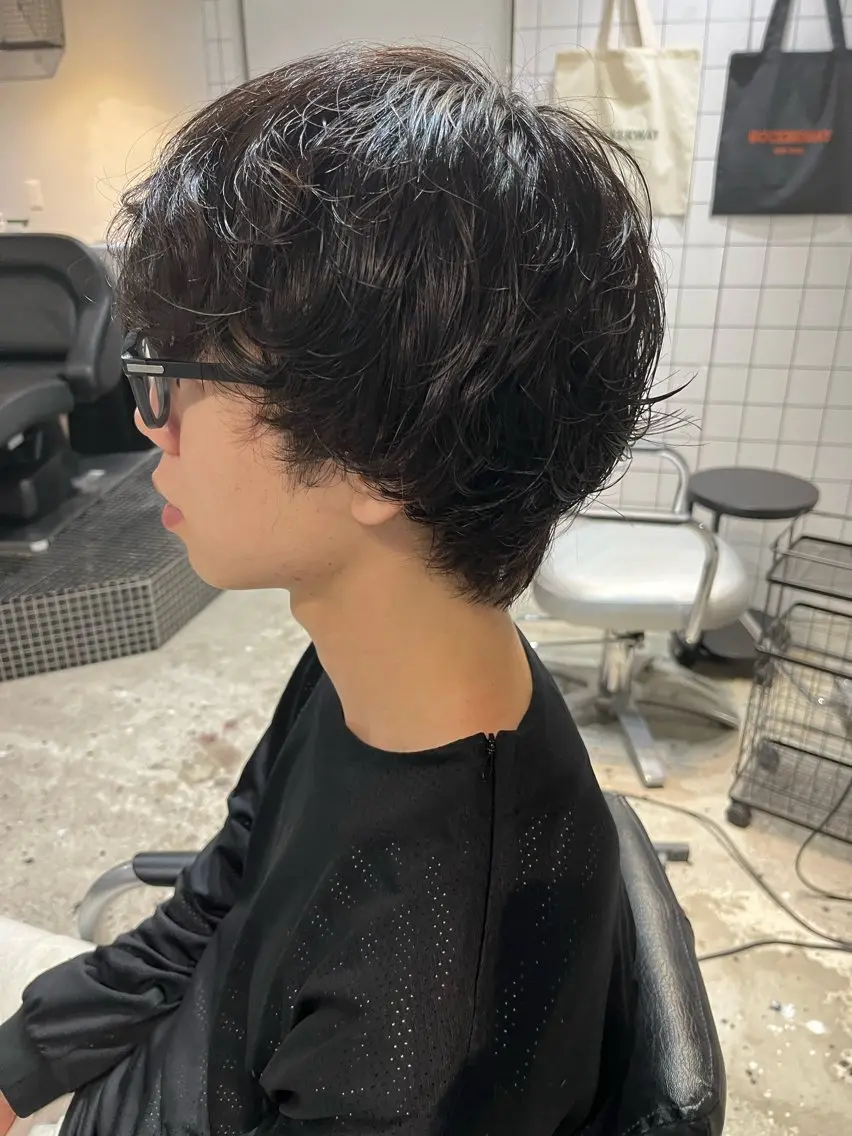 ショート AOI ハイトーン/ボブのヘアスタイル