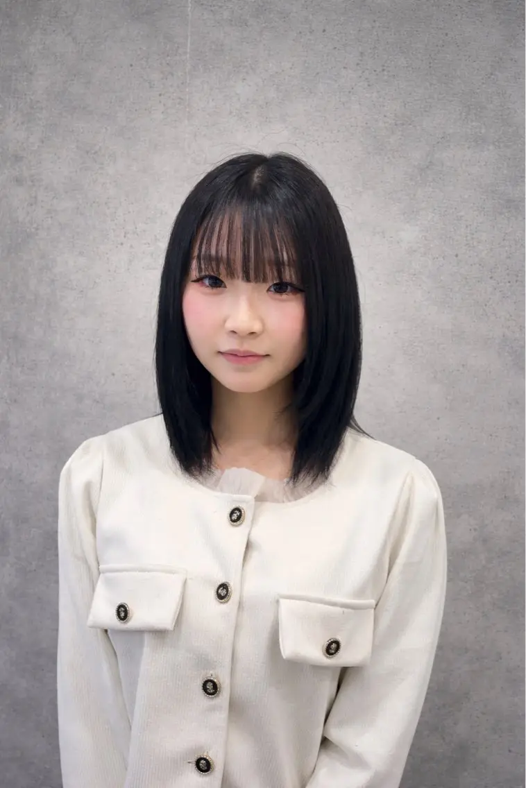 ミディアム カット ヘアカラー 🖤yumi🖤🎀 透明感カラー韓国ヘアのヘアスタイル