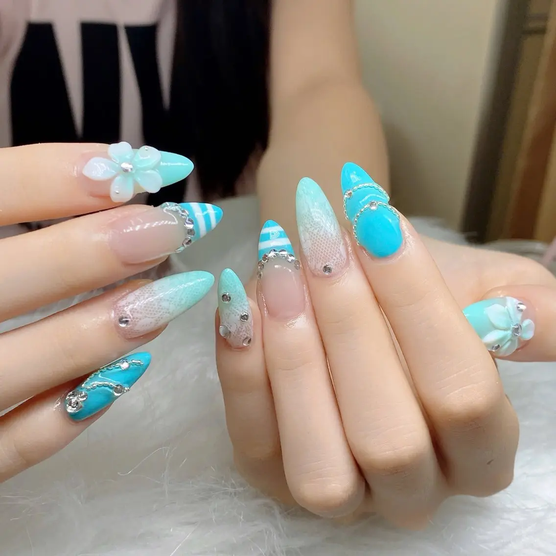 ネイル チークネイル ドット フレンチネイル グラデーション 韓国ネイル ハンドネイル Minette nailrinrinのネイルデザイン