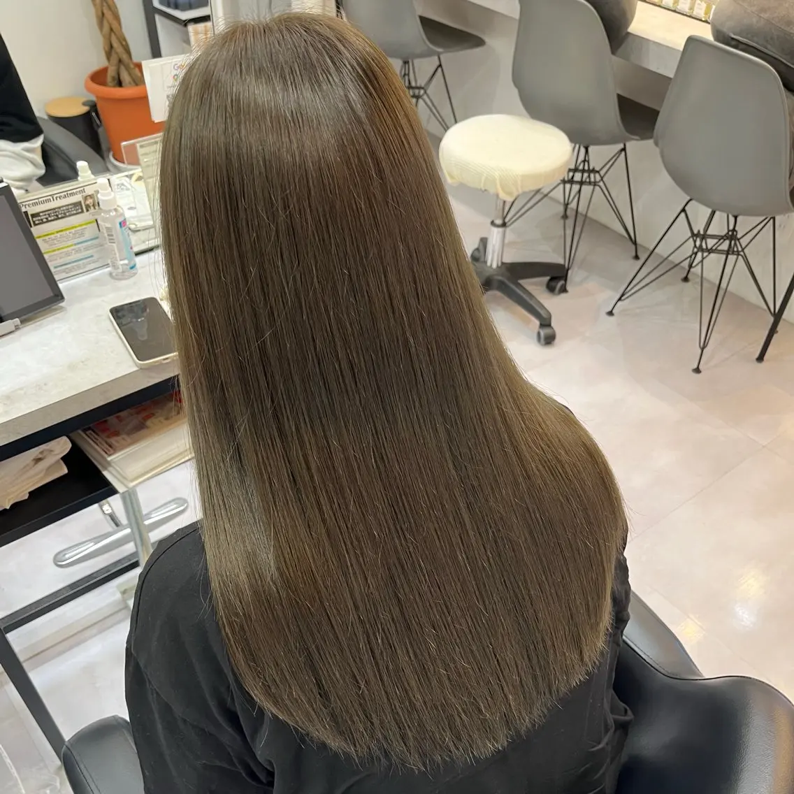 ロング カラー ベージュカラー 透明感カラー 髪質改善 ヘアカラー レイヤーカット/ 暗髪カラー🧸ナシコのヘアスタイル