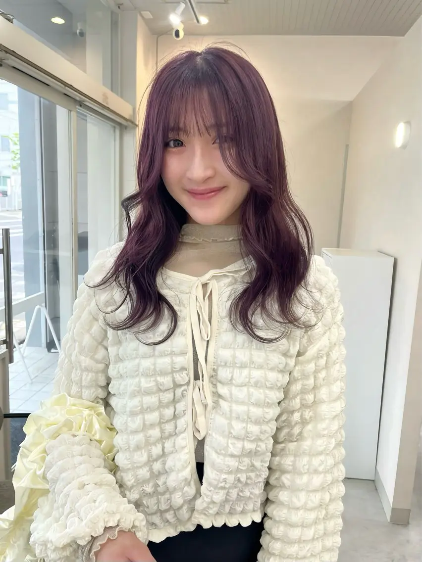 セミロング カラー ブリーチ ブリーチなしカラー ヘアカラー 長山 茉白のヘアスタイル