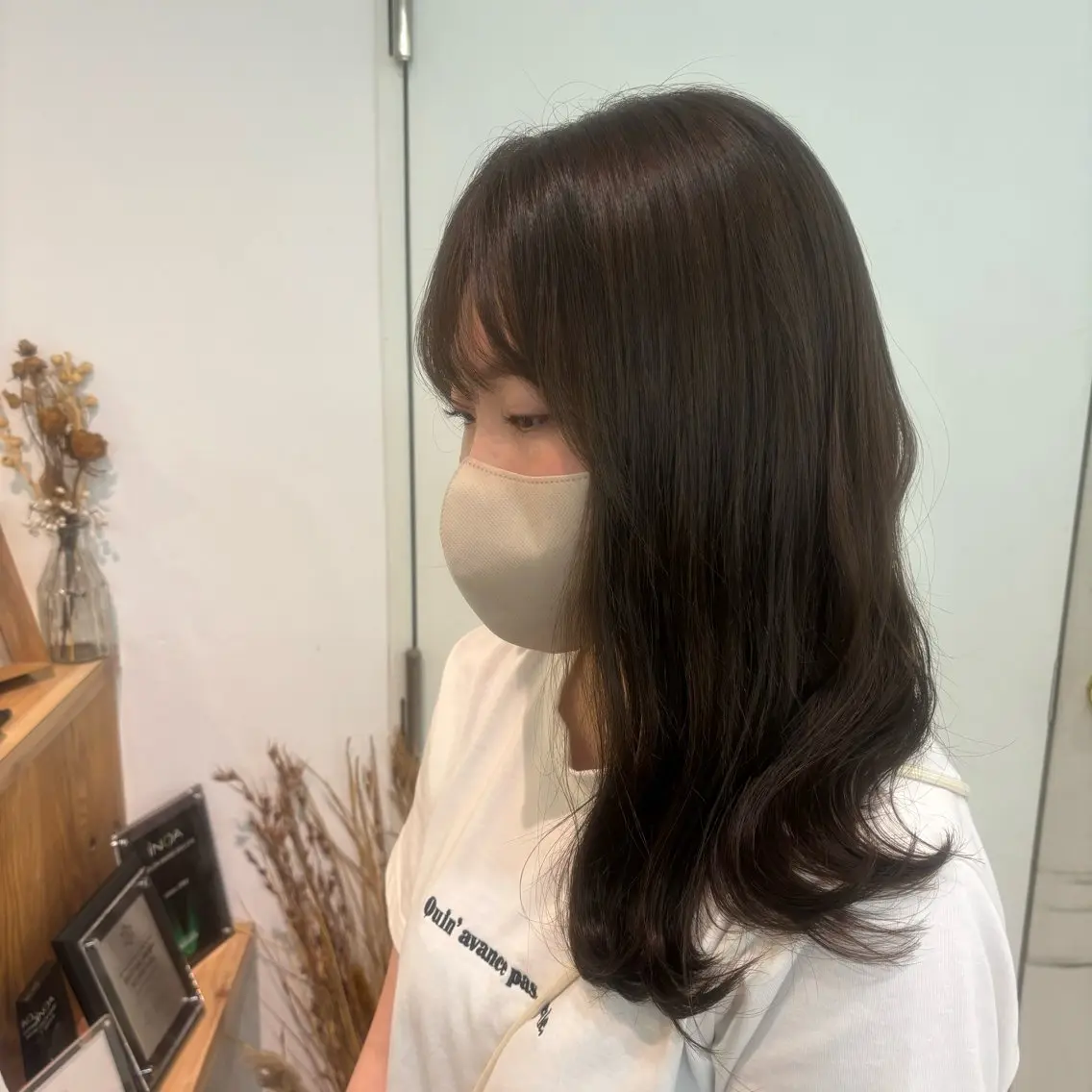 セミロング カラー アッシュ オリーブカラー オレンジ 室谷 ゆりあのヘアスタイル