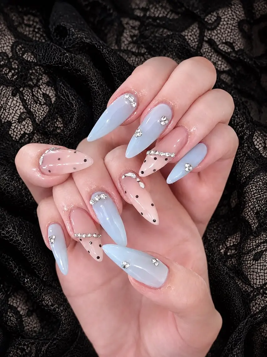 ネイル フレンチネイル ジェルネイル 韓国ネイル マグネットネイル 持ち込み ハンドネイル Royal Nailのネイルデザイン